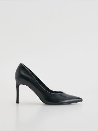 High heel pumps