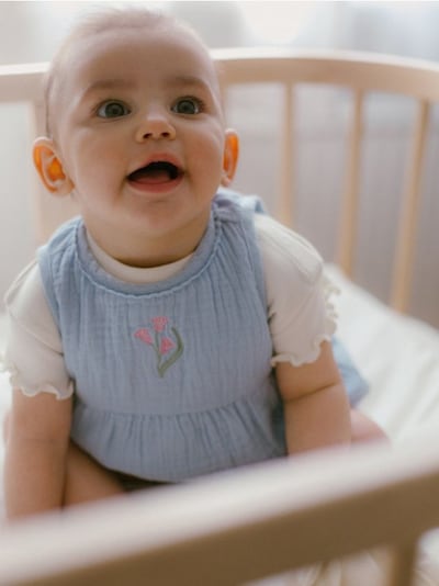 Muslin body z vezenjem