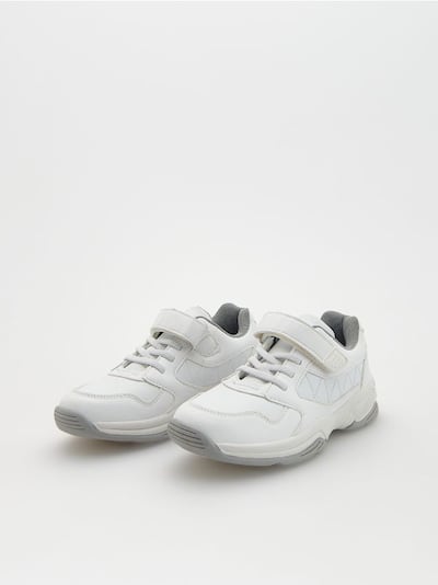 Αθλητικά παπούτσια με κλείσιμο με Velcro