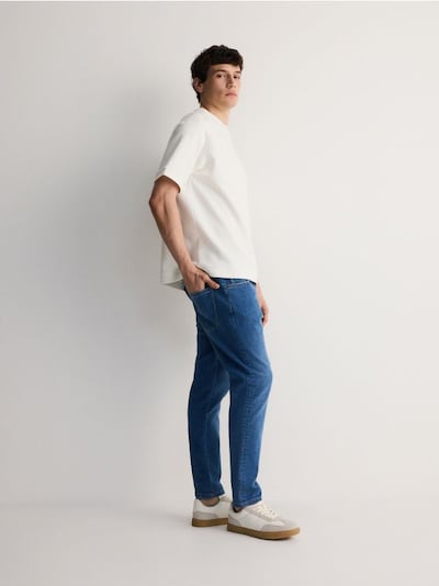 Carrot slim fit jeans