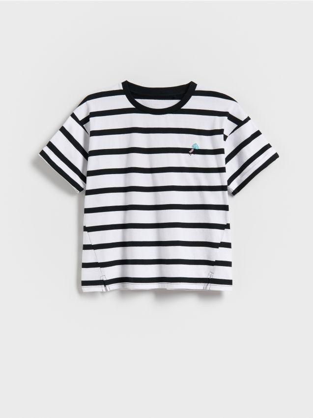 Patterned T-shirt with embroidery detail - RESERVED
