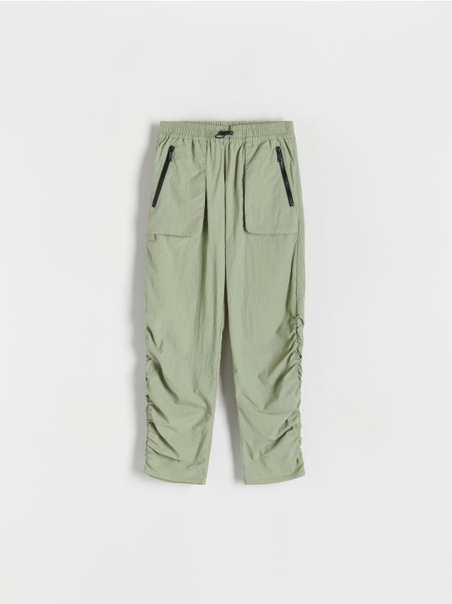 Reserved - pantaloni parachute - verde-deschis