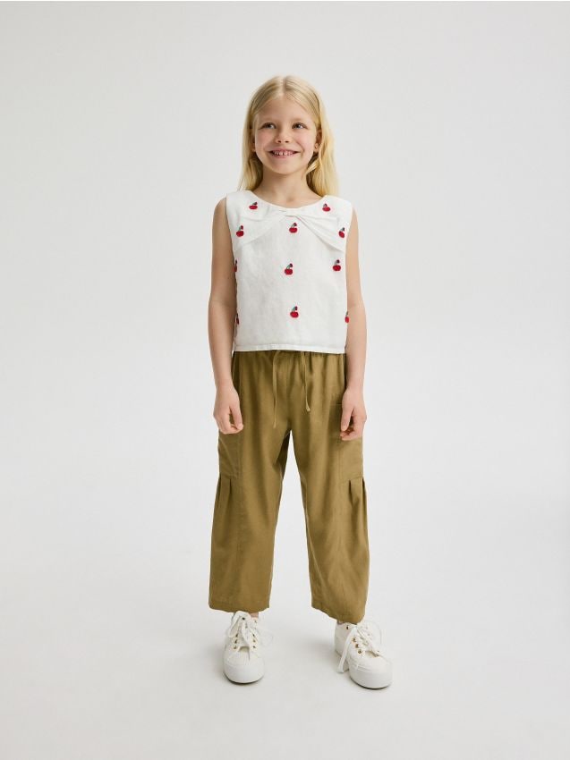 Reserved - fustă-pantalon cu adaos de in - verde-oliv deschis