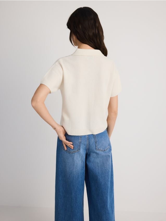 Woollen blouse with collar