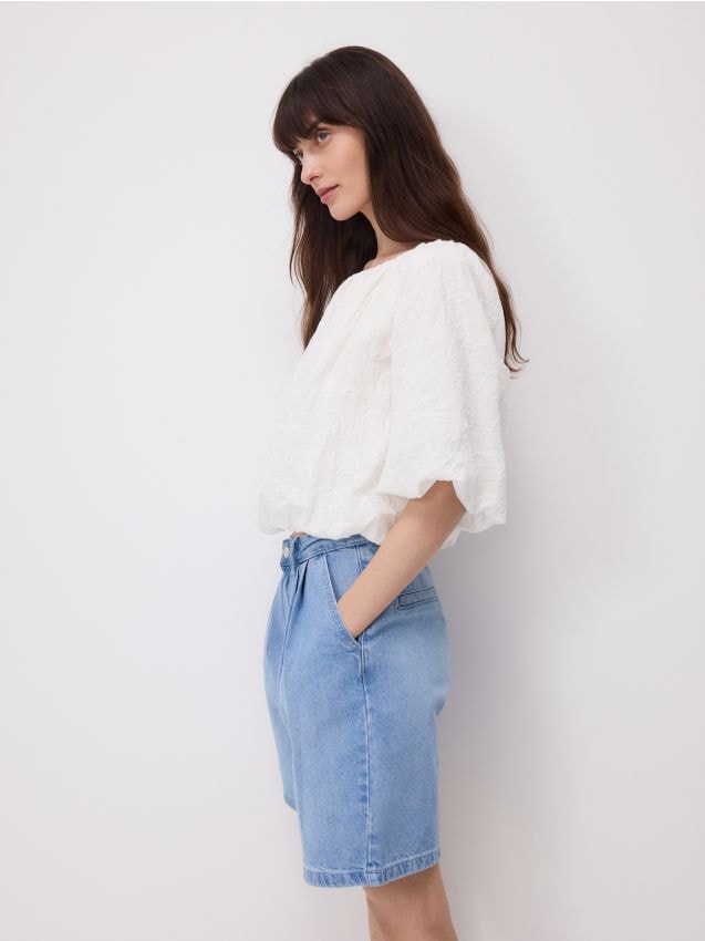 Jeansshorts med veck - RESERVED