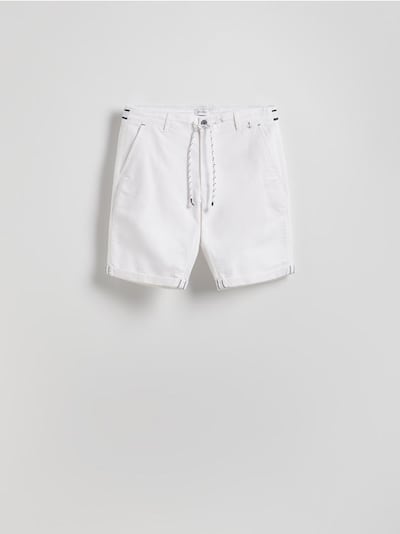 Slim fit rövidnadrág
