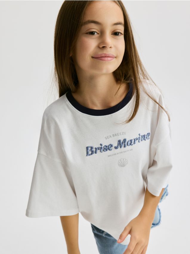 Cotton rich T-shirt with embroidery detail - RESERVED