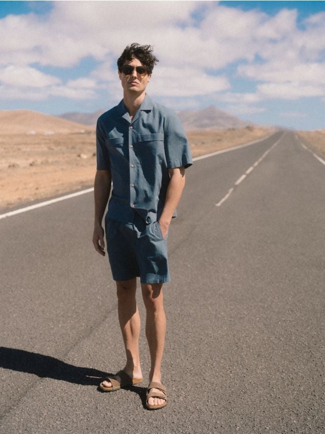 Short slim avec mélange de lin - RESERVED