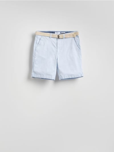 Slim fit rövidnadrág