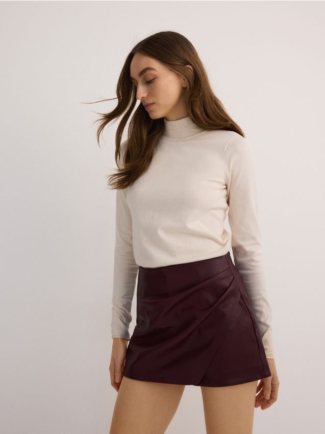 Jupe-short en cuir synthétique - RESERVED