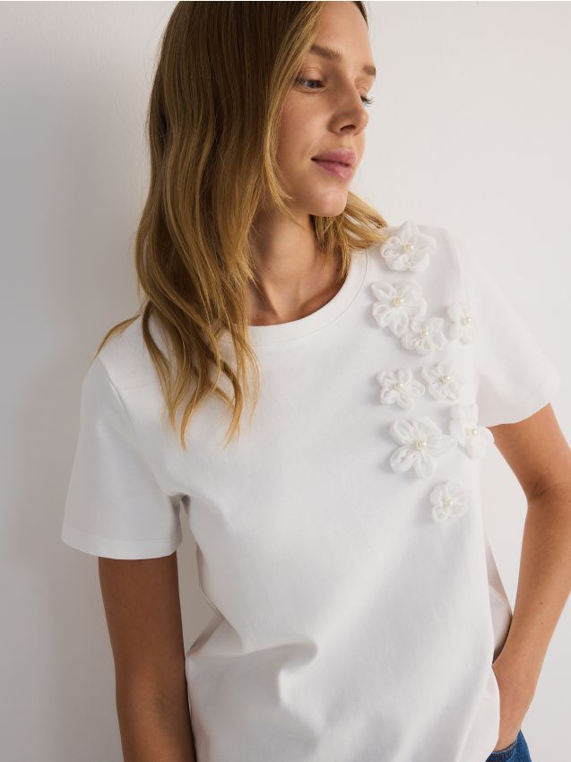 LADIES` T-SHIRT - RESERVED