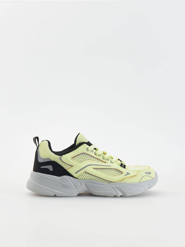BOYS` TREKKING SHOES - RESERVED
