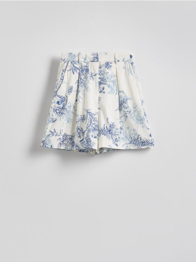LADIES` SHORTS - RESERVED