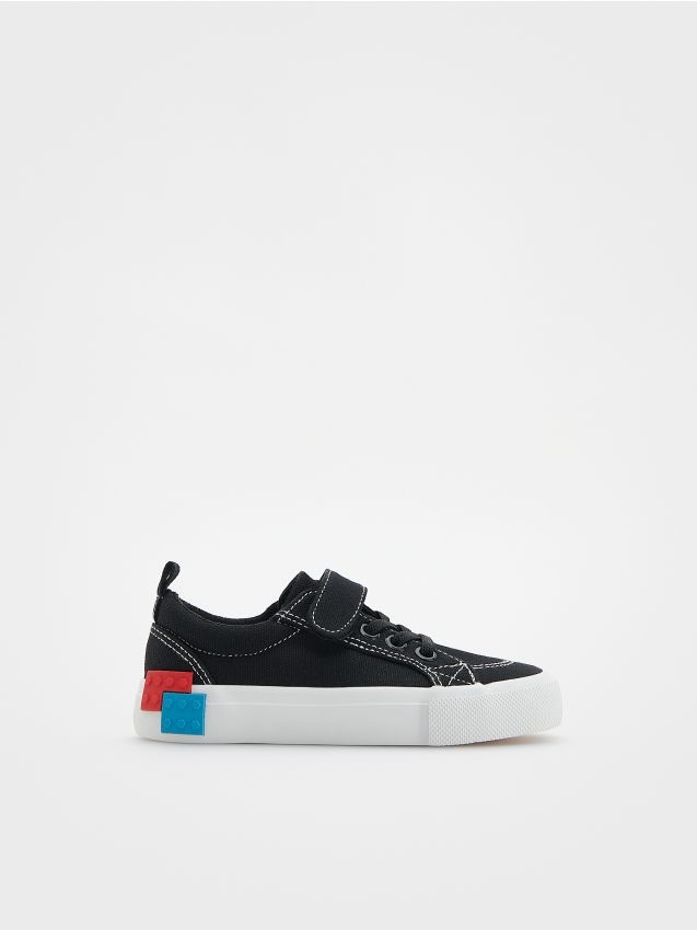 Reserved - pantofi sport cu aplicație - negru