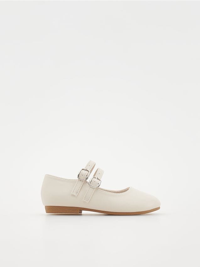Ballerinas with straps - RESERVED