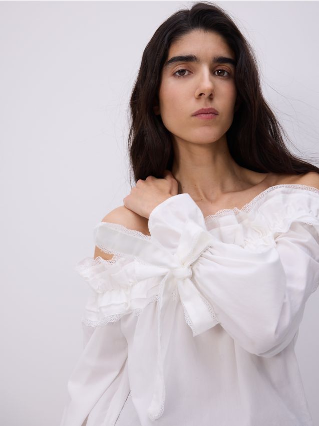 Bluza s otvorenim ramenima - RESERVED