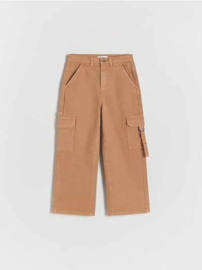 Wide leg jeans with cargo pockets