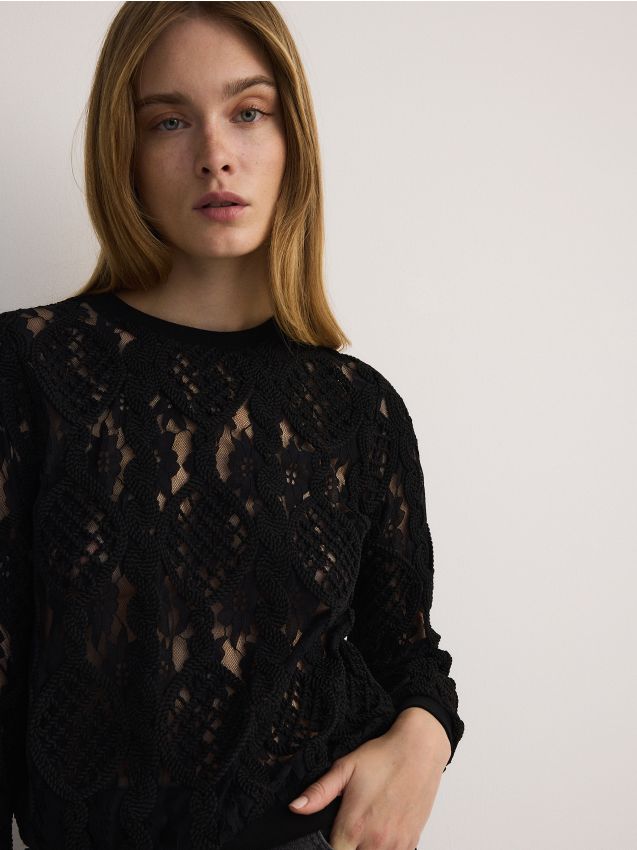 Blouse met borduursel - RESERVED