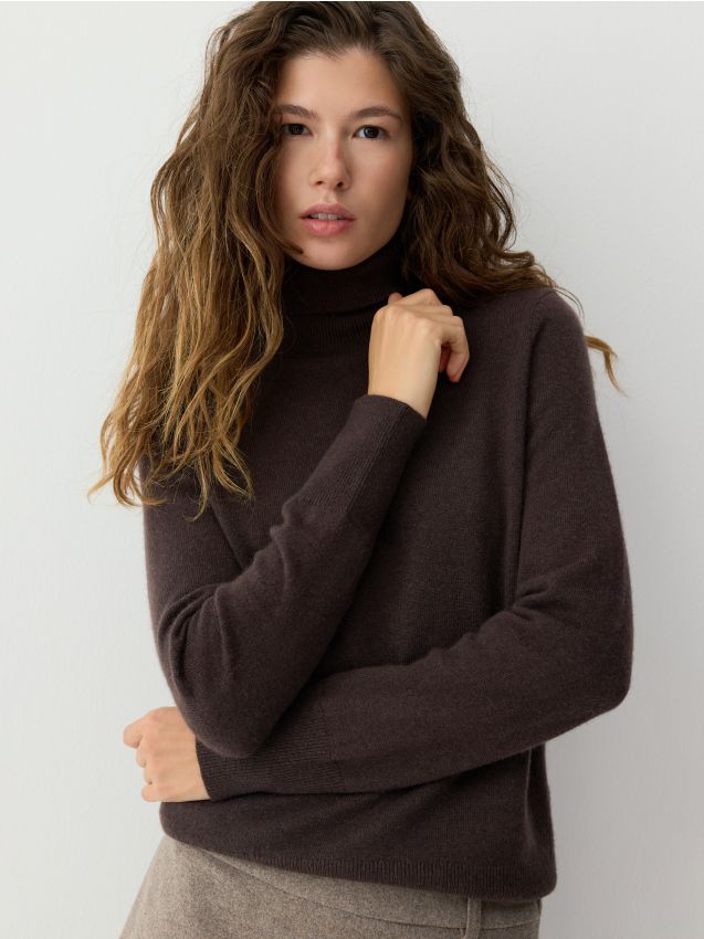 Rollkragenpullover aus Wolle mit Kaschmirgemisch - RESERVED
