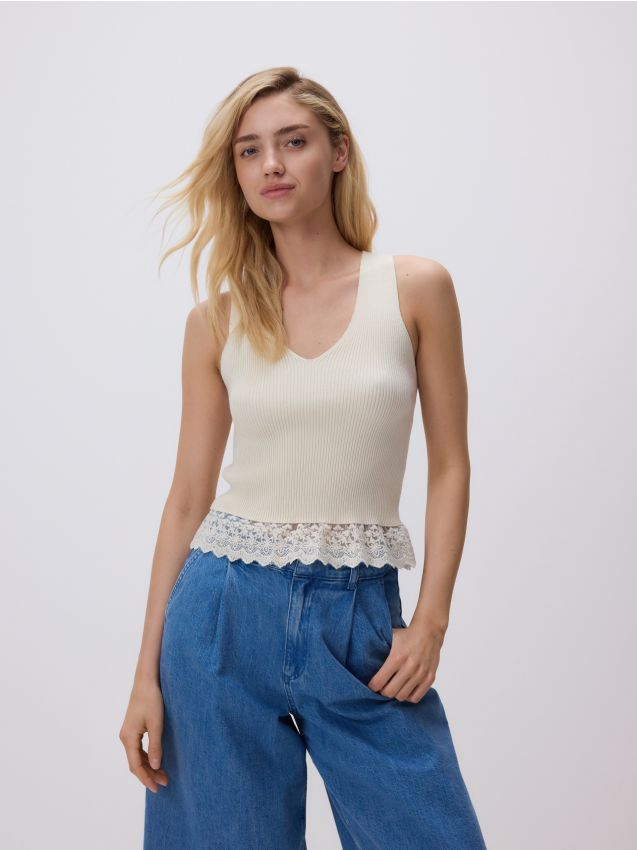 Bluza s volanima na porubu - RESERVED