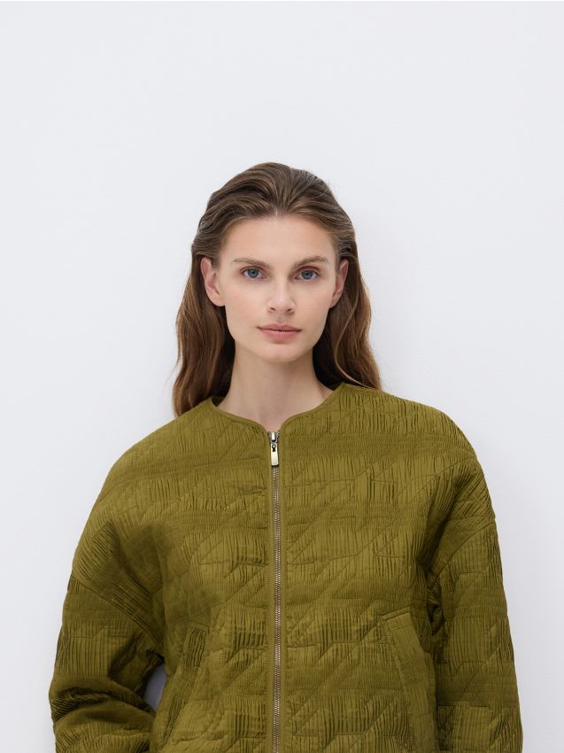 Reserved - Geacă plisată - verde-oliv deschis