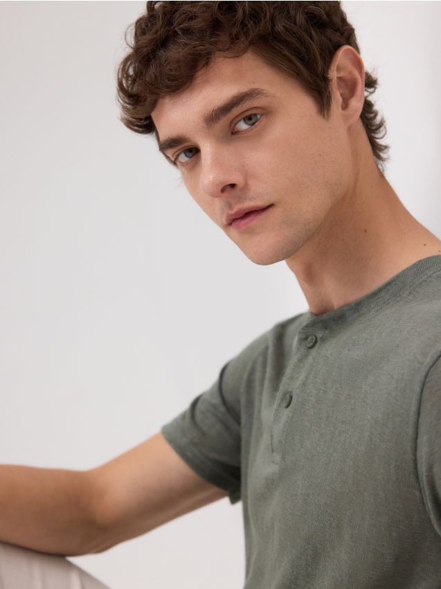 Henley T-shirt, regular fit - RESERVED