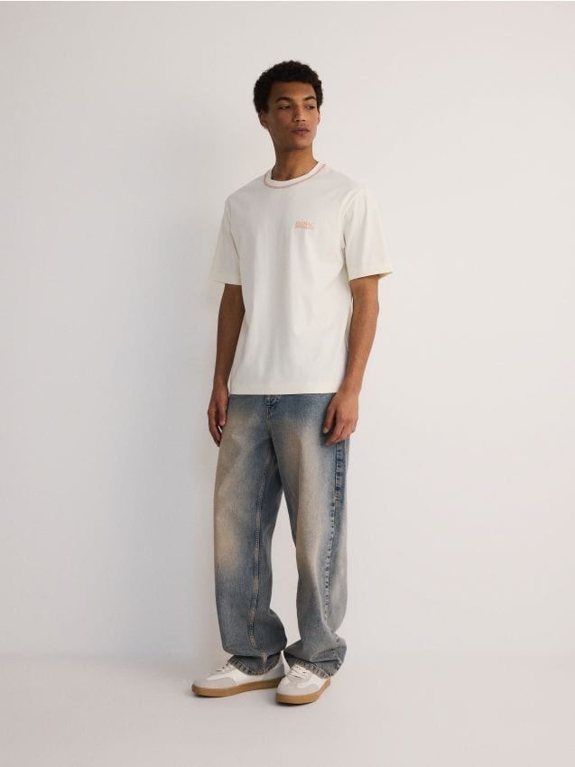 Reserved - tricou regular fit cu imprimeu pe spate - crem