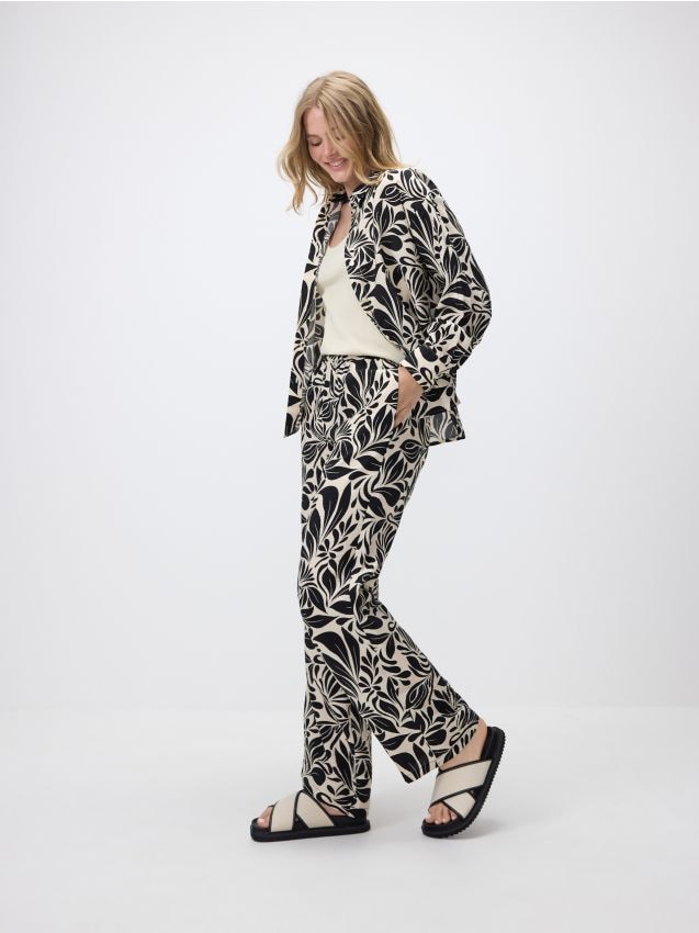 Reserved - Pantaloni din viscoză cu model - multicolor
