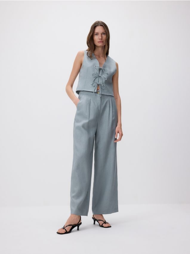 Linen trousers with pleats - RESERVED