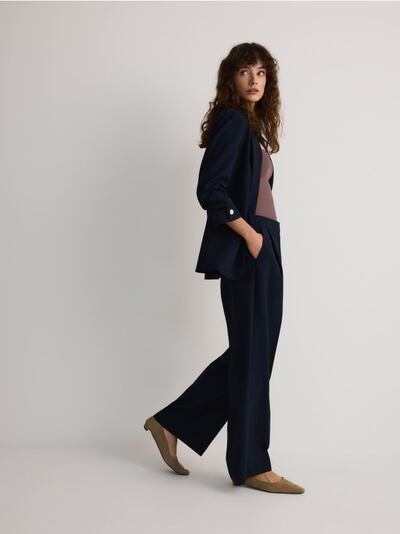 Παντελόνι wide leg με σιδερωμένη τσάκιση