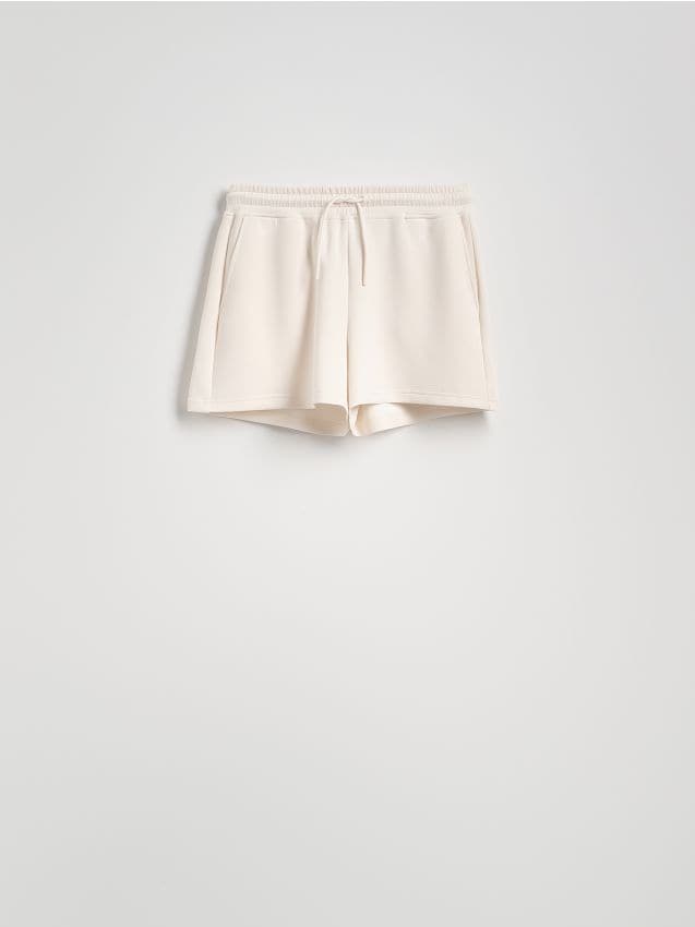 Viscose rich shorts - RESERVED