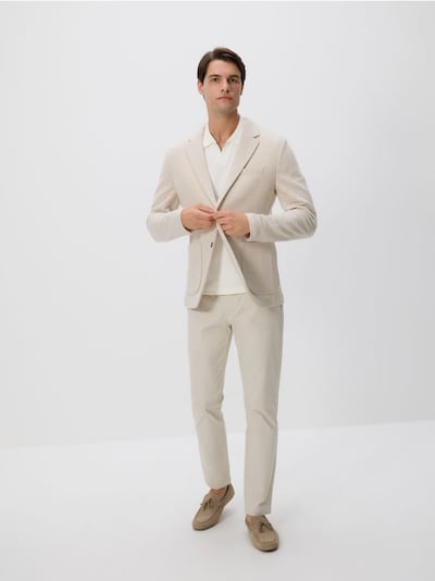 Slim fit kostiuminis švarkas
