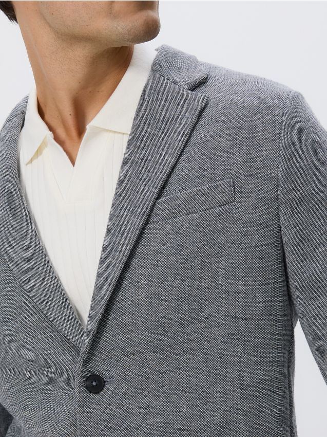 Slim fit suit jacket