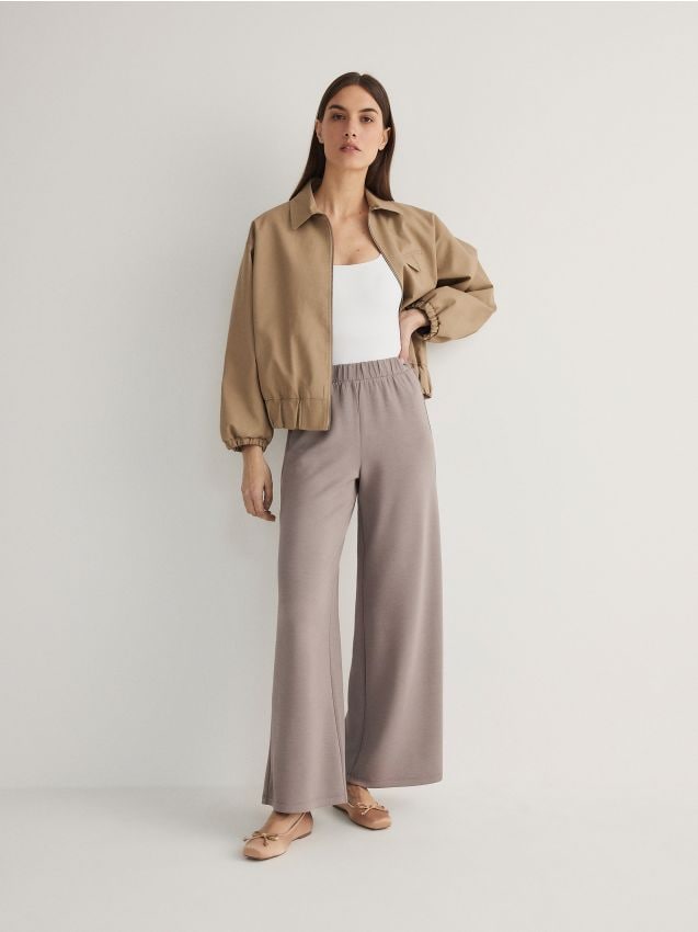 Reserved - pantaloni din tricot cu conținut ridicat de modal - bej