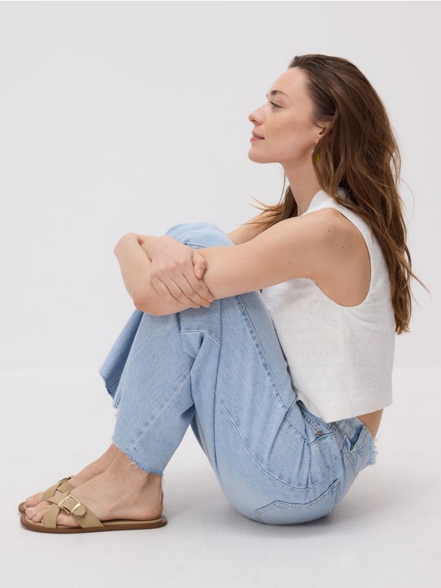 Wide leg jeans with stitching - RESERVED