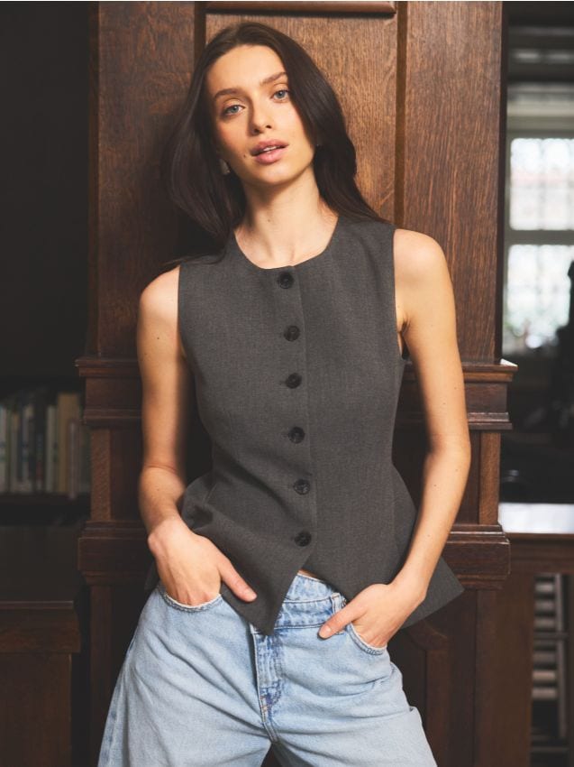 Wide leg jeans with asymmetric fastening - RESERVED