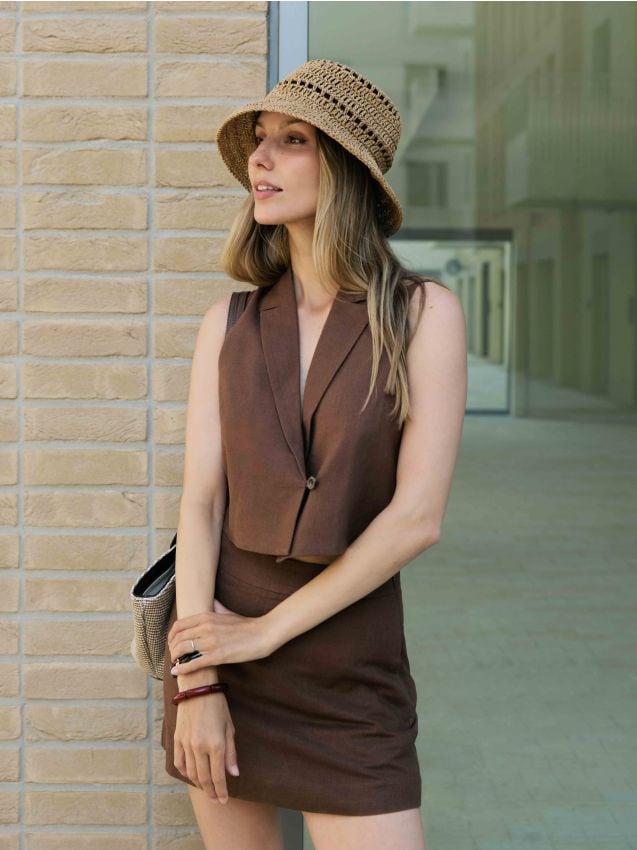 Cropped linen rich vest - RESERVED