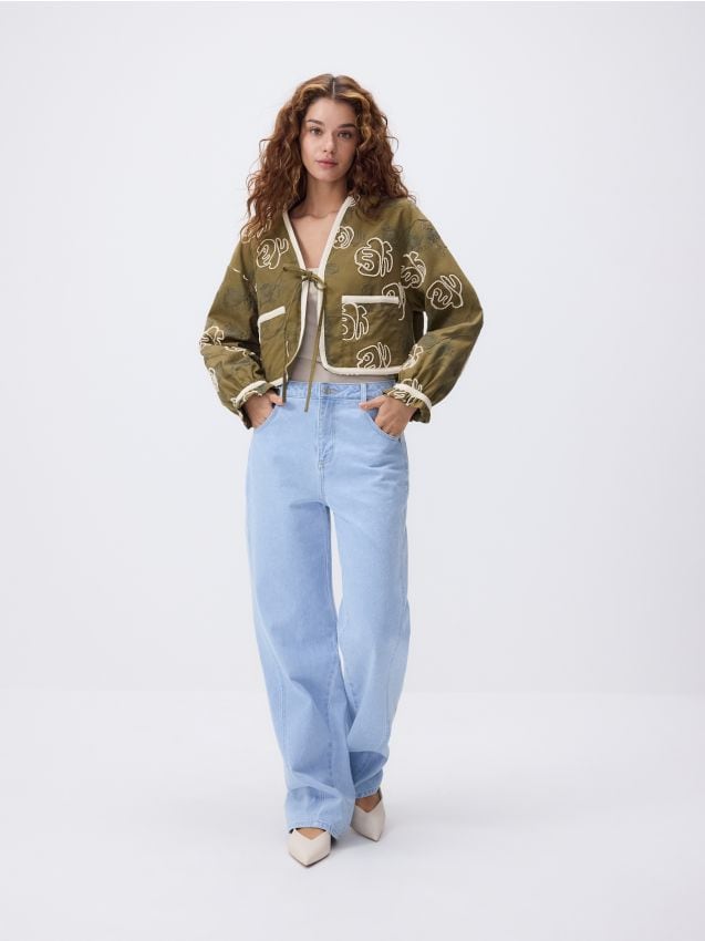 Jacke zum Binden mit Stickerei - RESERVED