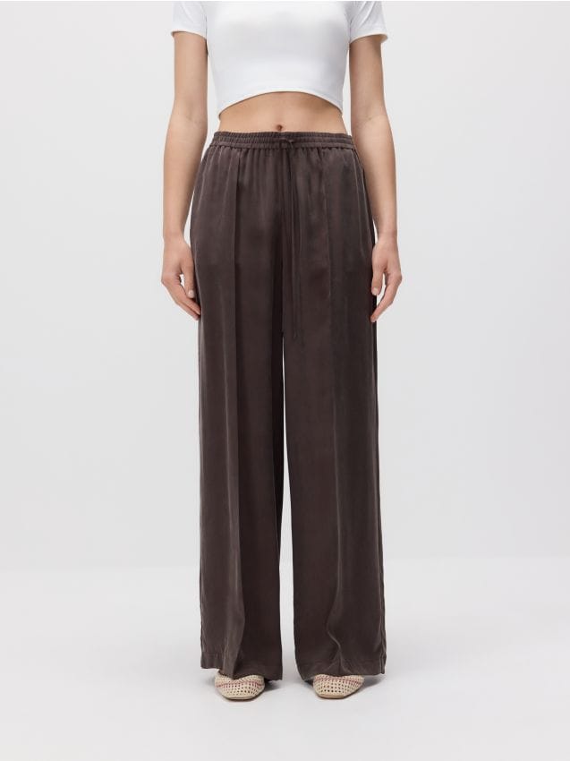 LADIES` TROUSERS - RESERVED