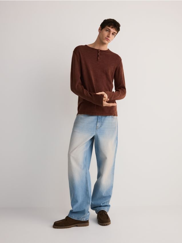 Baggy jeans with wash effect - RESERVED