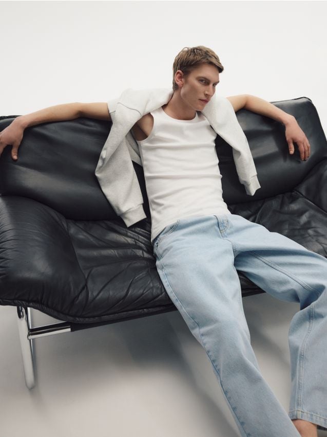 Straight jeans with wash effect - RESERVED