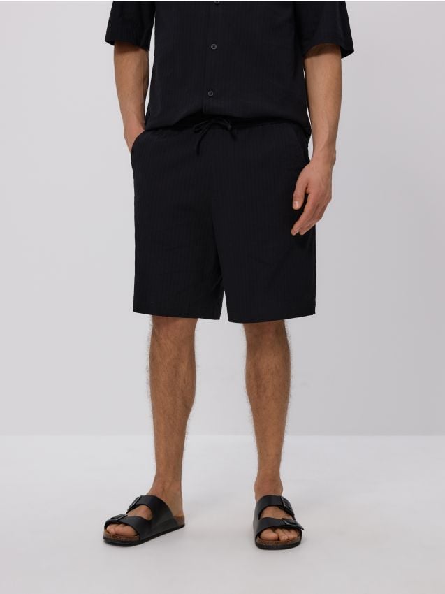 Loose structural shorts - RESERVED
