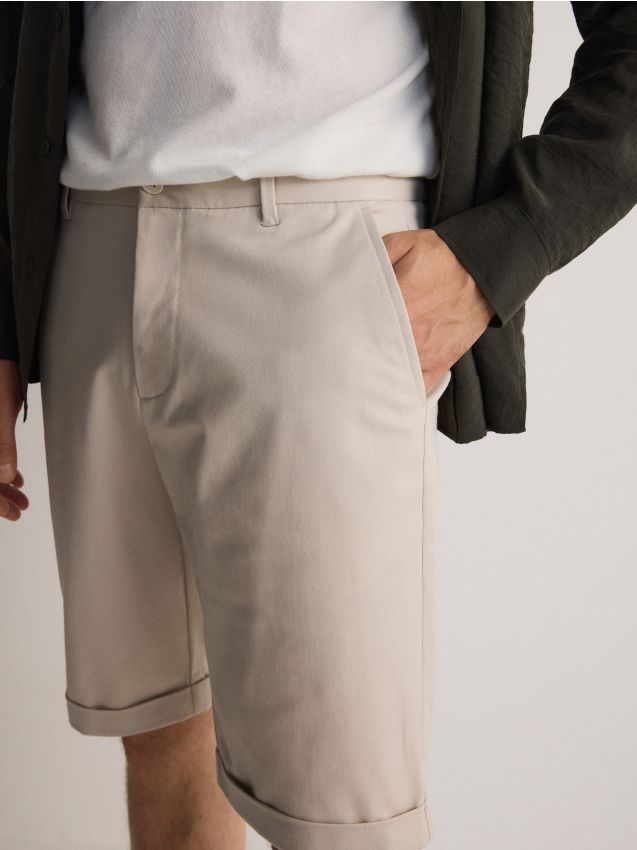 Reserved - pantaloni scurți slim fit - bej