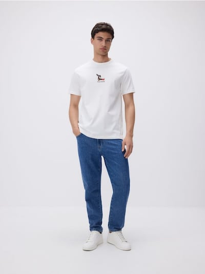 Camiseta comfort fit con estampado