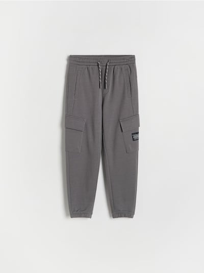Joggery cargo s kapsami