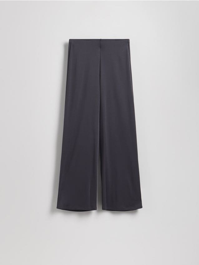 Hose im Loose-Fit mit Modal - RESERVED
