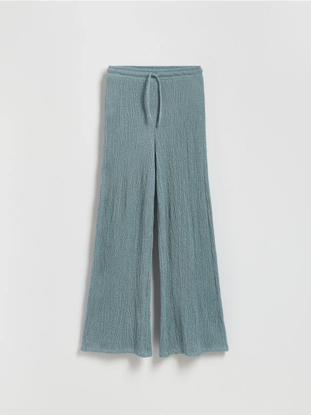 Zgužvane trapez pantalone - RESERVED