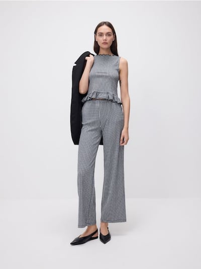 Loose plaid pants