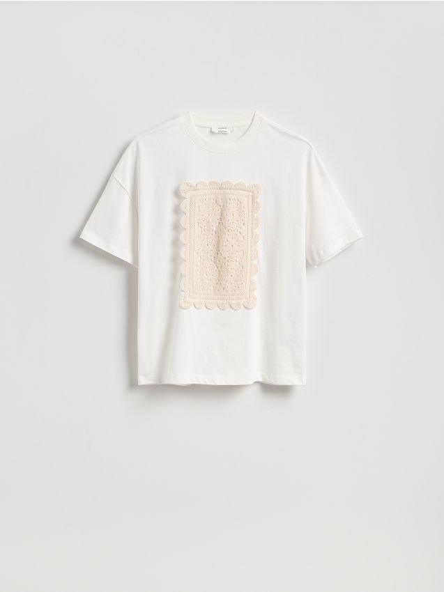 T-shirt with embroidered appliqué - RESERVED