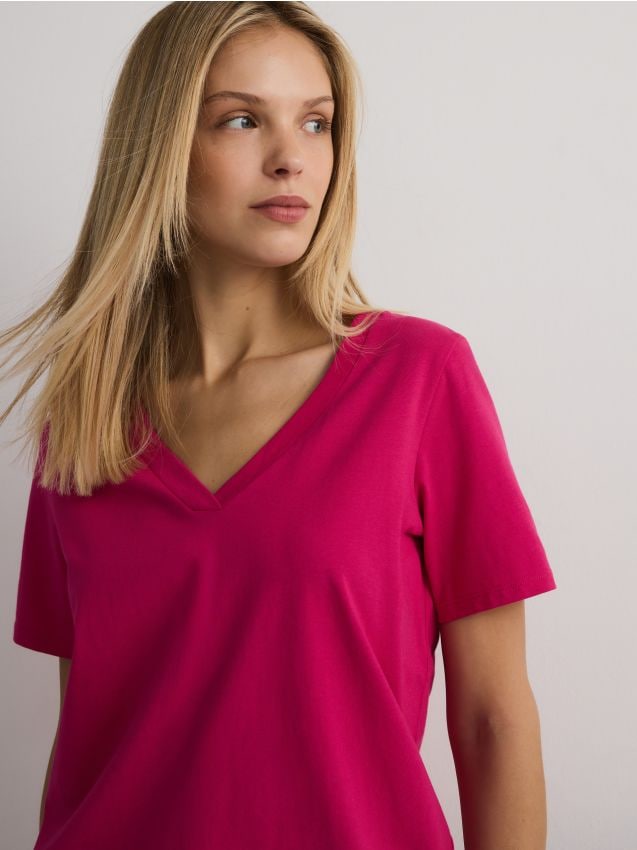 Regular fit V neck T-shirt - RESERVED
